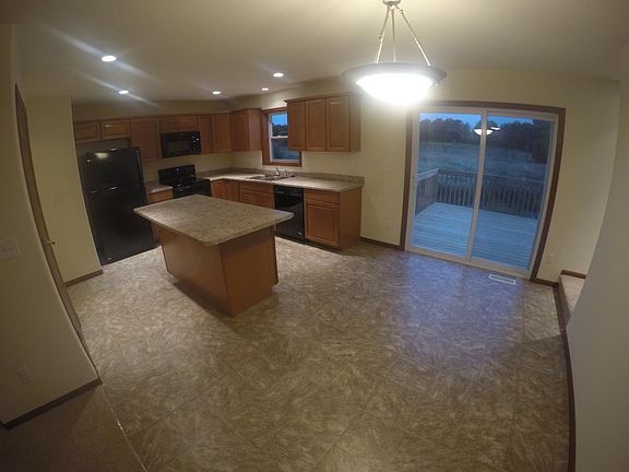 Dining & Kitchen