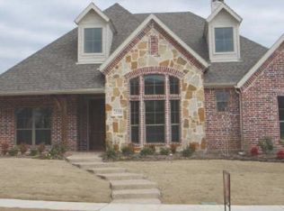 3920 Fens Dr, Carrollton, TX 75007