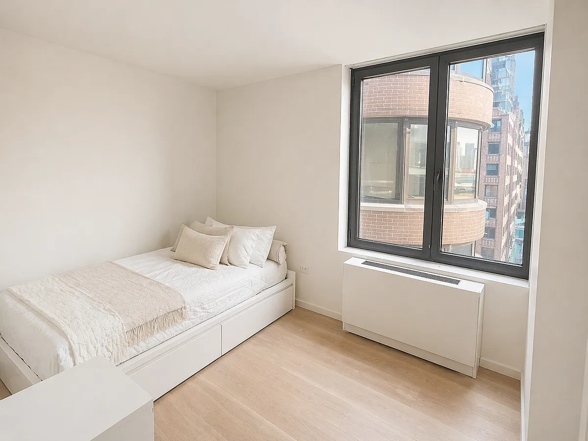 Building Photo - 330 E 38th St #6M