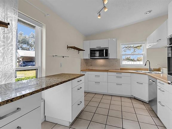 5th image of 1700 Curry Trl #35