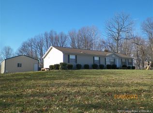 1561 W Morgan Ln, Pekin, IN 47165