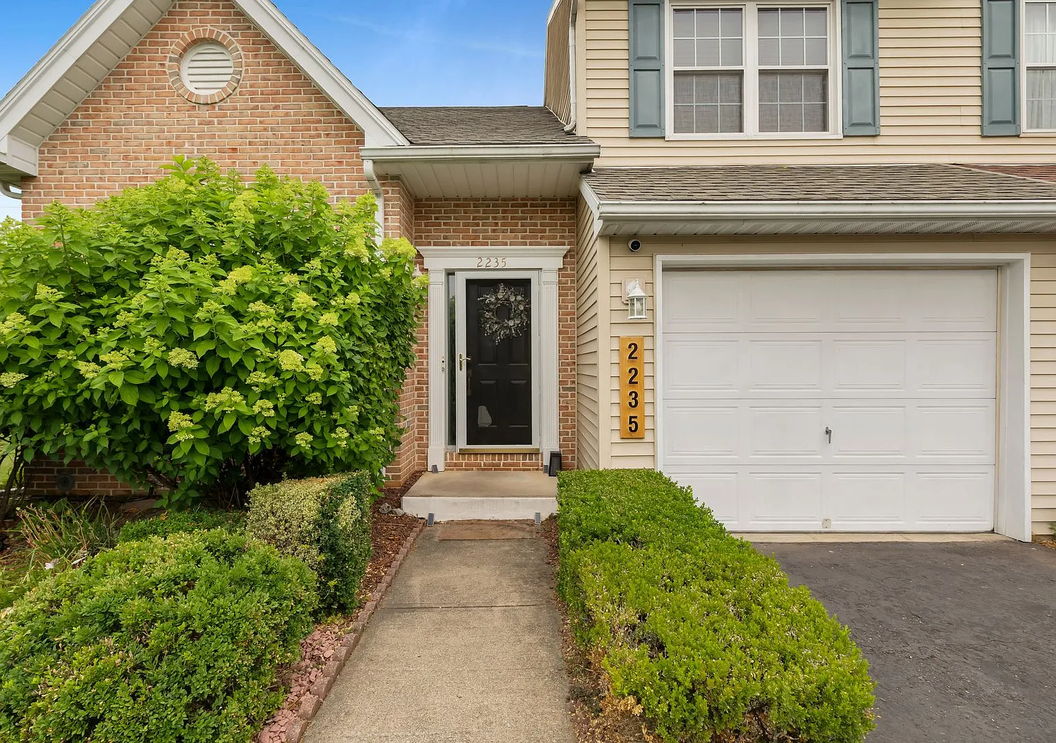Charming Single Family Home in Coplay Neighborhood — Photo 3