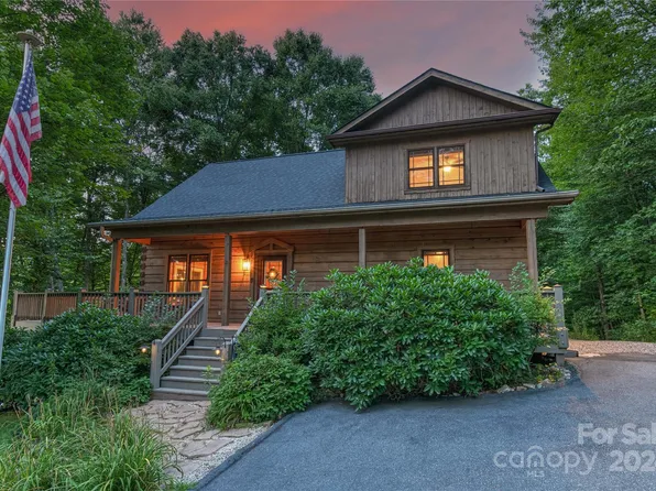 531 Sweetwater Dr, Canton, NC 28716
