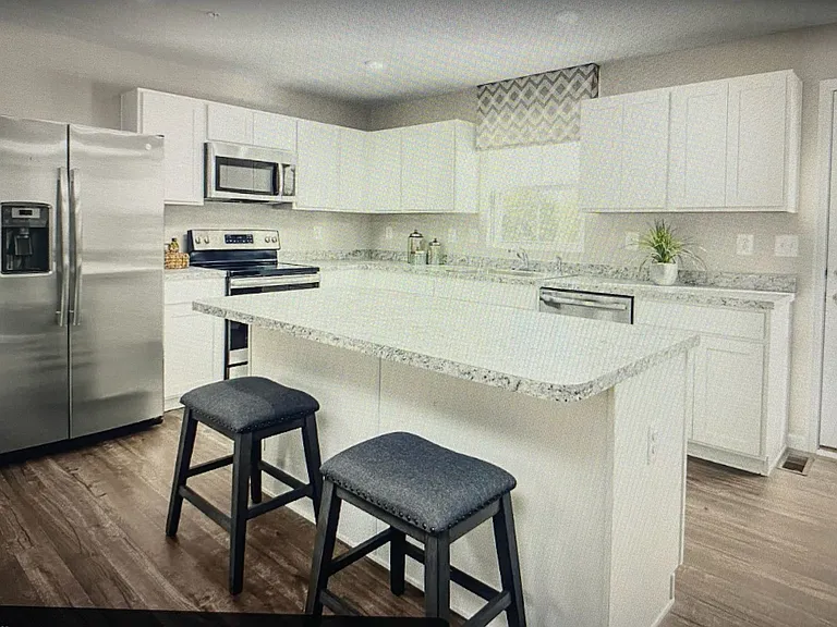 205 Tormore Dr — Photo 9