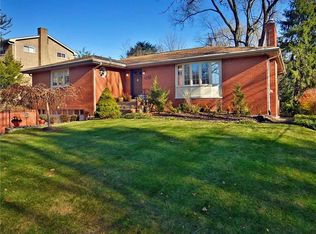 1105 McCully Dr, Pittsburgh, PA 15235