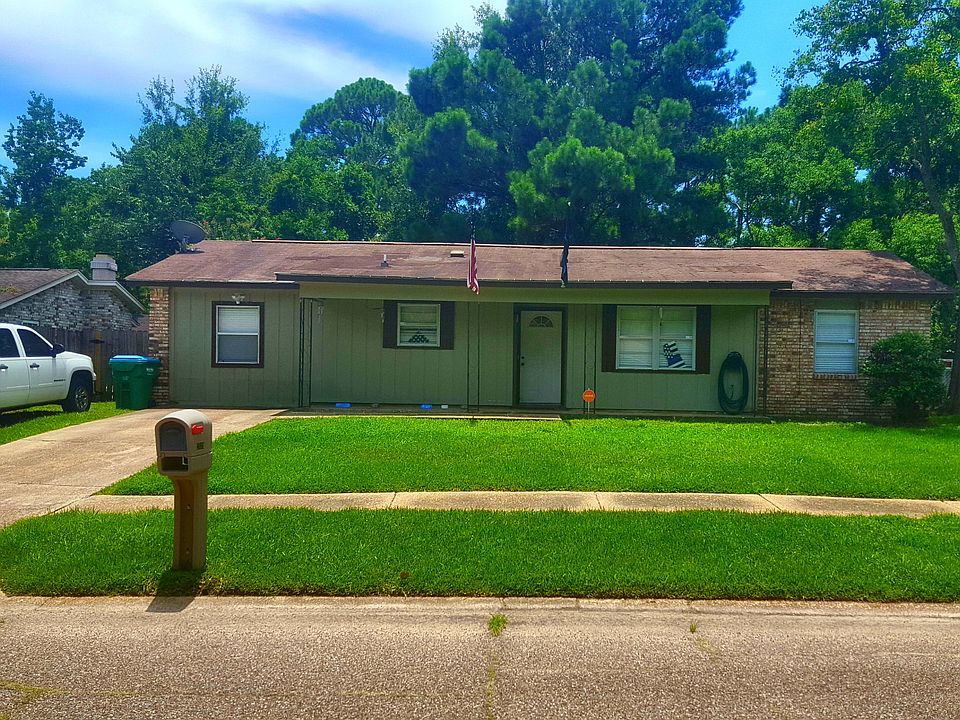 2nd image of 2531 El Viernes St