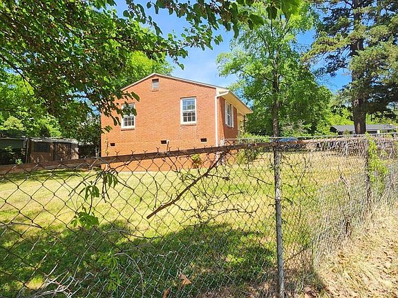 2nd image of 1201 Downing Rd