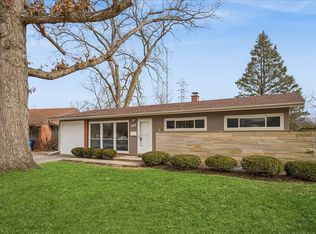 1001 Longaker Rd, Northbrook, IL 60062