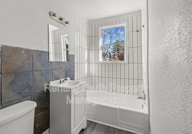 1217 Fulton Ave — Photo 14