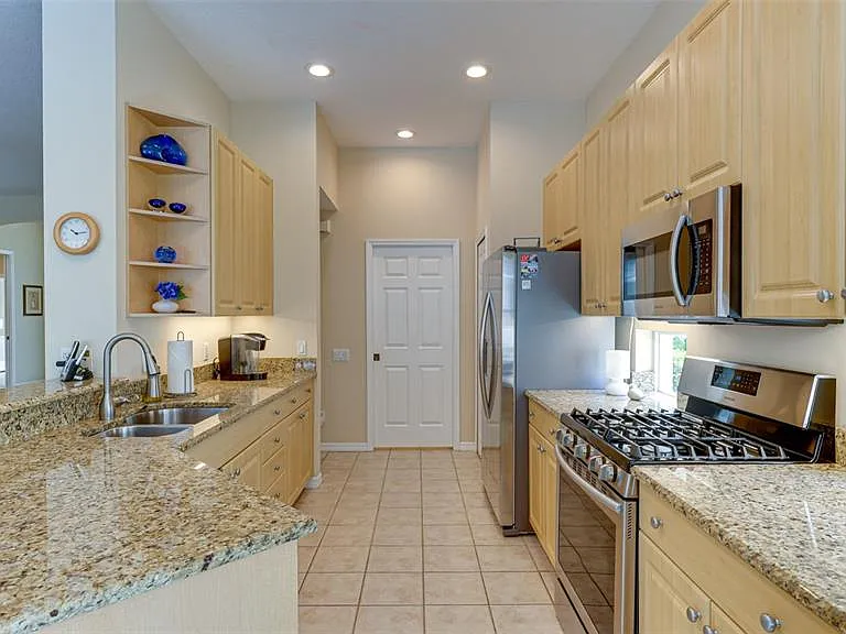 6920 Lennox Pl — Photo 11