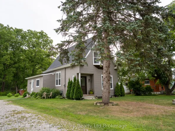 14 Old Vienna Rd, Tillsonburg, ON N4G 3C4