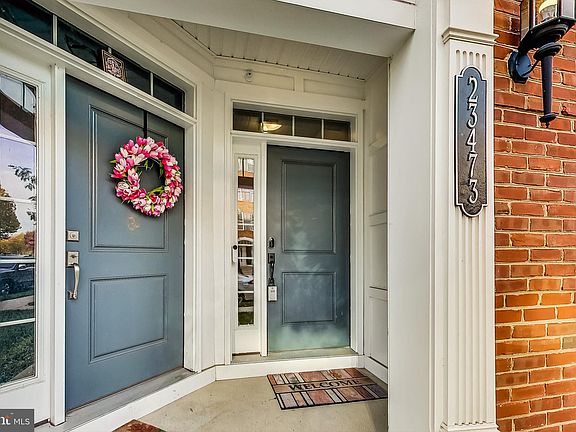 3rd image of 23473 Belvoir Woods Ter
