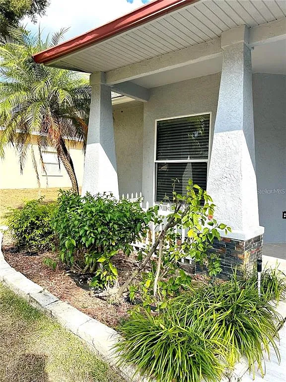 4 bed, 3.0 bath, 2501 sqft, $3,600 — Photo 3