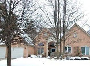 622 Hillcrest Ct, Dundee, IL 60118