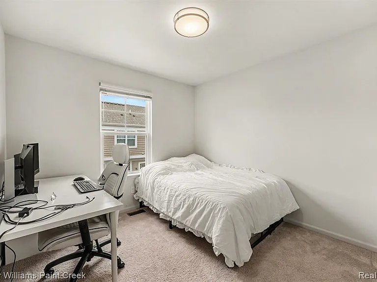 4923 Treeside Ln — Photo 12