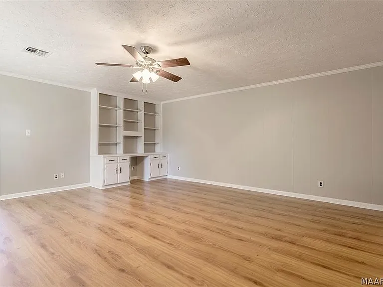 110 Diane Dr — Photo 8