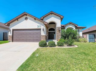212 Bur Oak Dr, Laredo, TX 78045