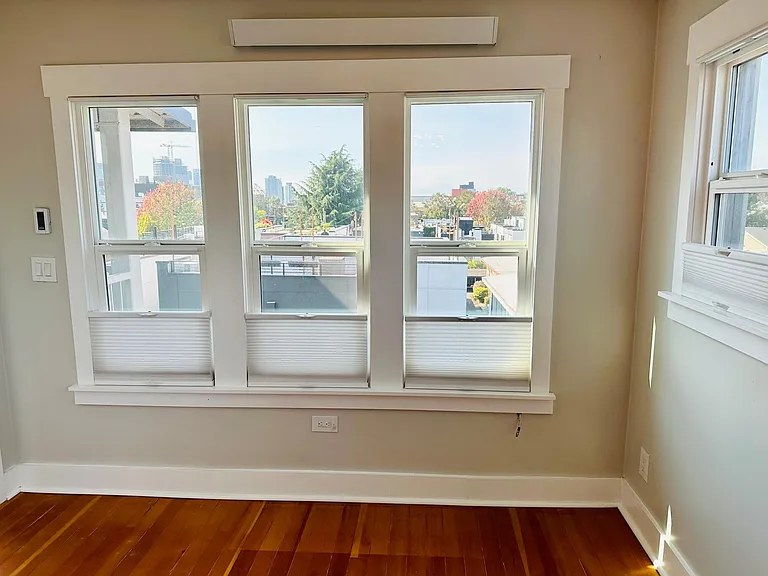 411 11th Ave E #305 — Photo 5