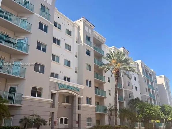 6001 SW 70th St APT 355, South Miami, FL 33143