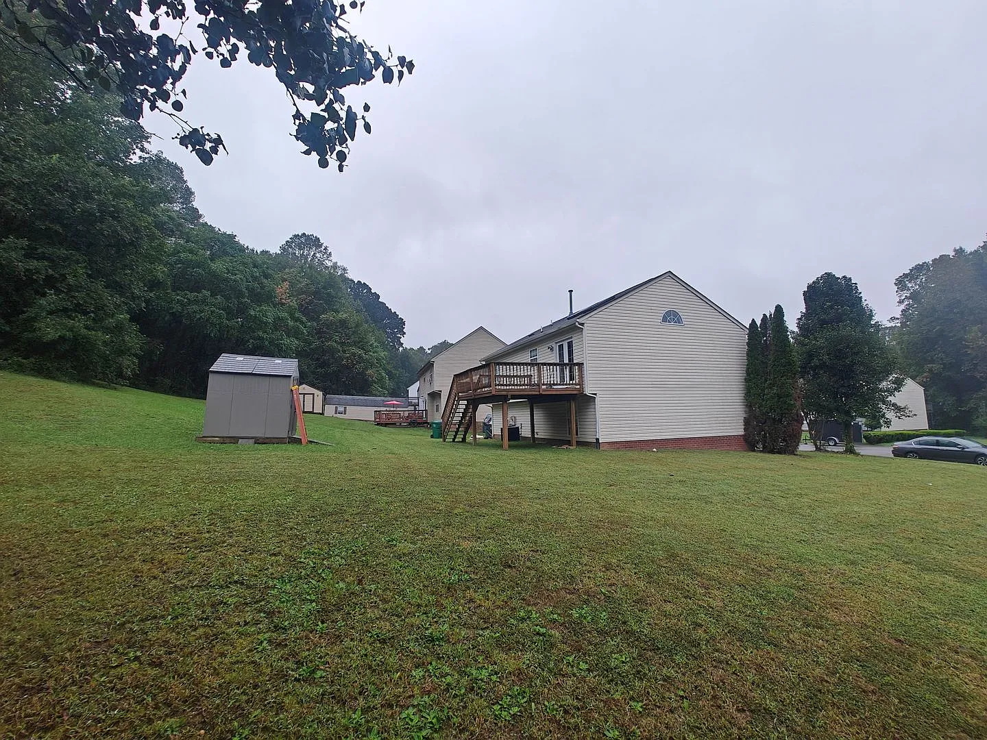4 bedroom home — Photo 3