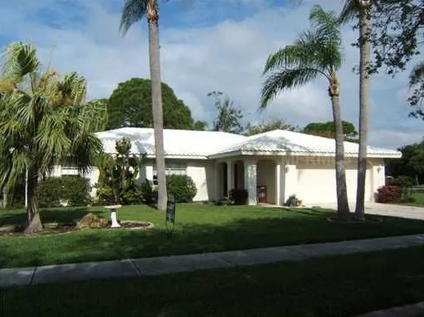 7304 Bounty Dr, Sarasota, FL 34231