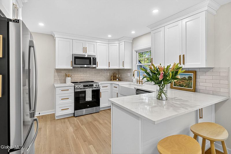 5th image of 35 Witbeck Drive