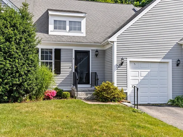 3 Adams Ct #3, Hingham, MA 02043