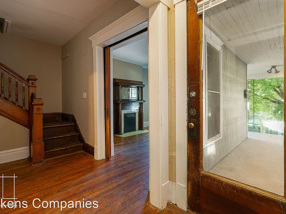 1st image of 862 Dennison Ave