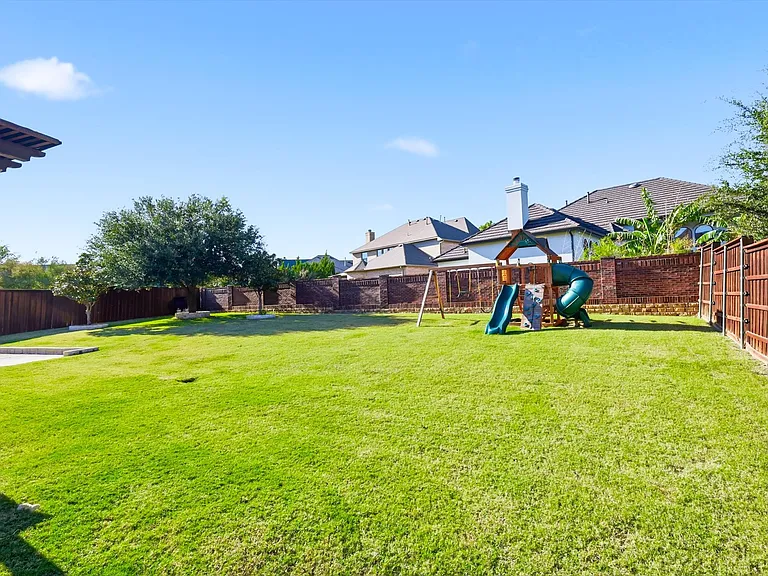 .3ac lot