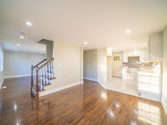 2nd image of 29 Cornell St