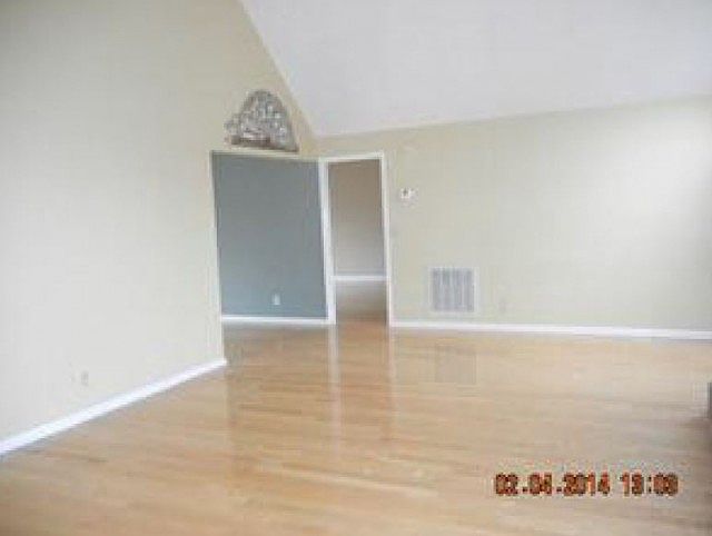 2nd image of 3909 Creekview Dr