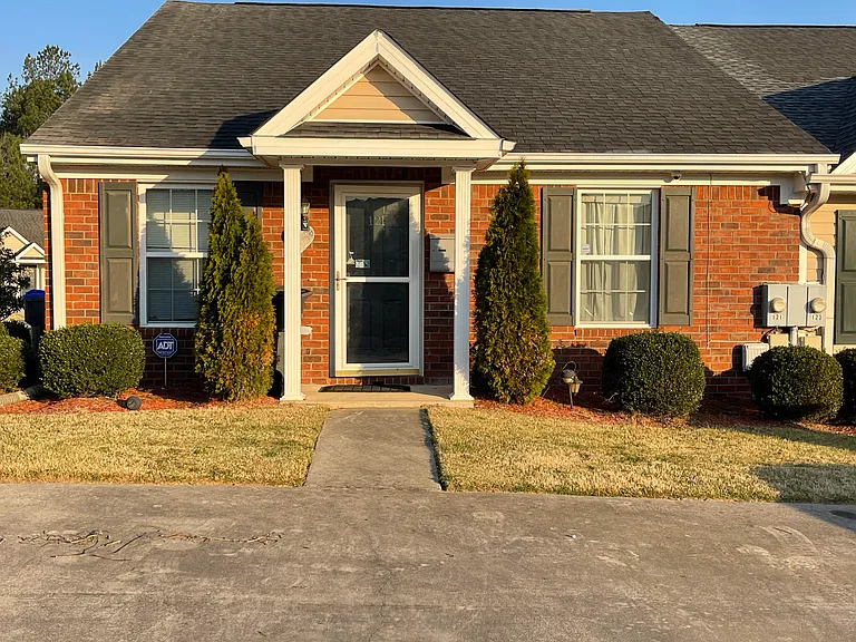 121 Brandimere Dr — Photo 1