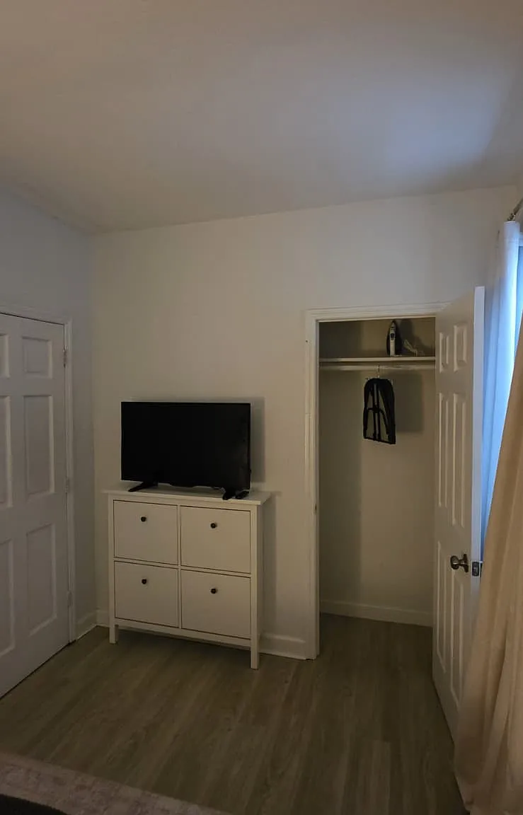 3 bed, $1,125 — Photo 4