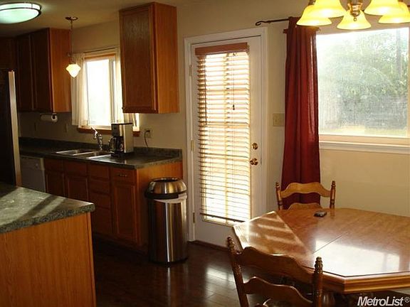 5th image of 7325 Rollingwood Blvd