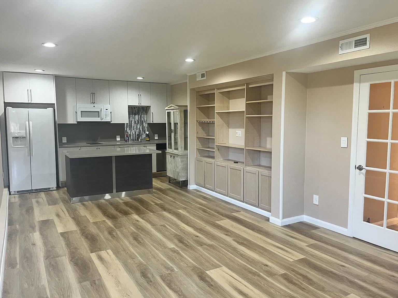 1 bedroom Rental by Lake Merced — Photo 1