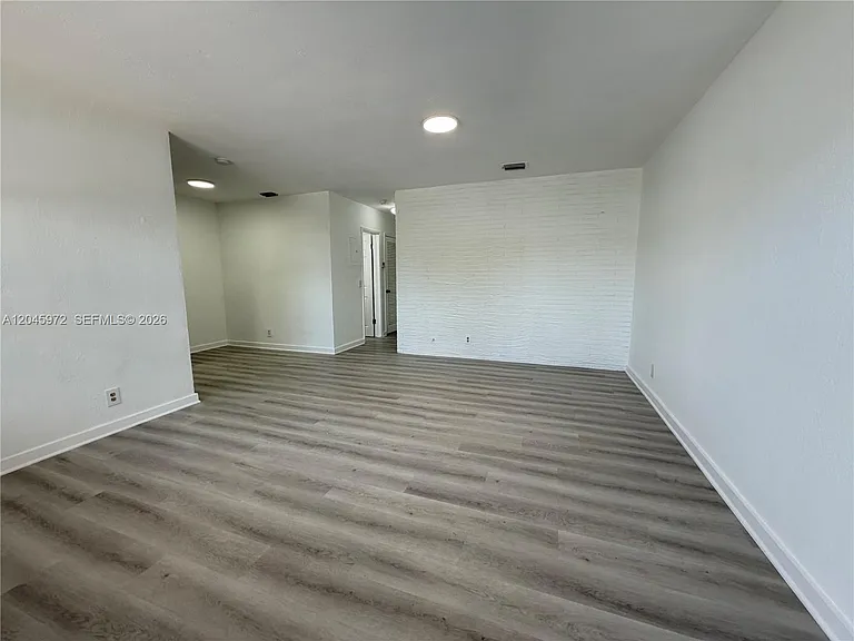 333 NW 2nd Ave #6 — Photo 3