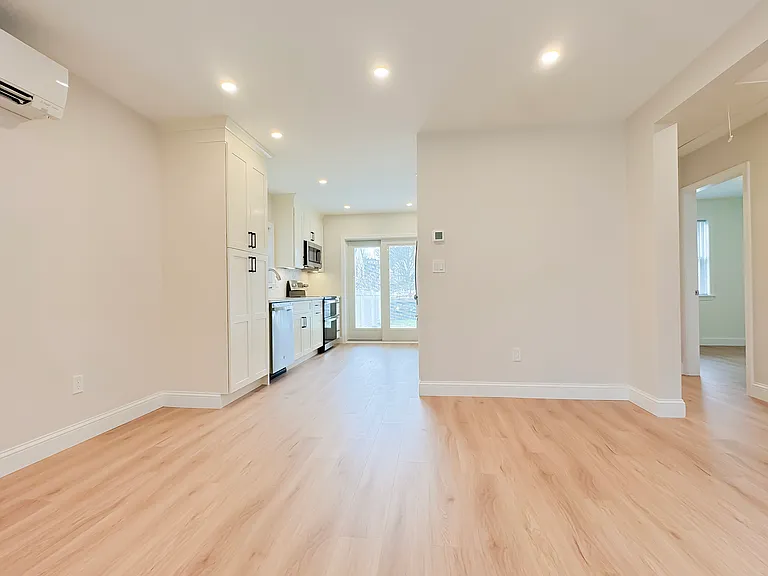 40 Walter St #A — Photo 24