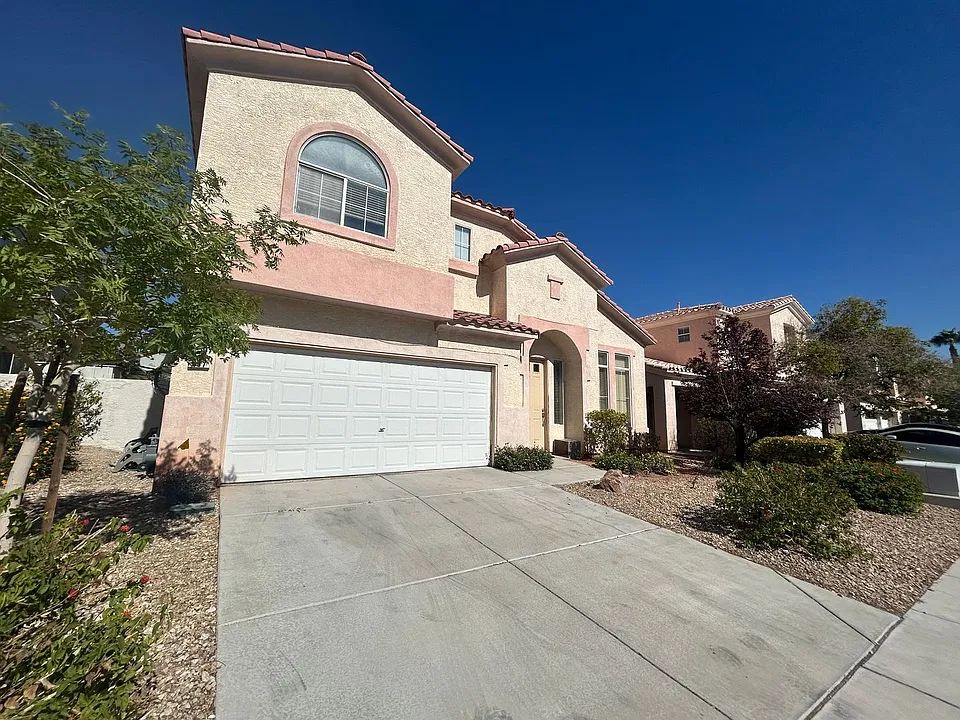 157 Lakewood Garden Dr