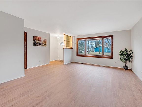 4th image of 1828 Cannon Ct