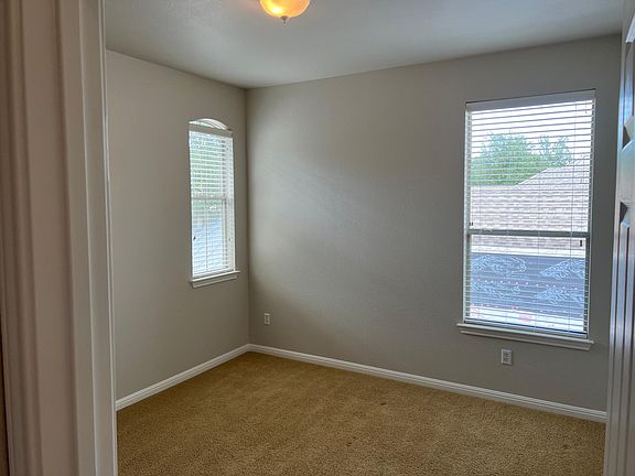 3rd image of 3008 Heathmount Dr