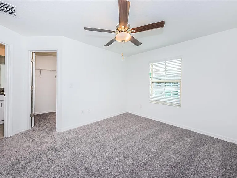 8327 Crescent Oaks Dr — Photo 34