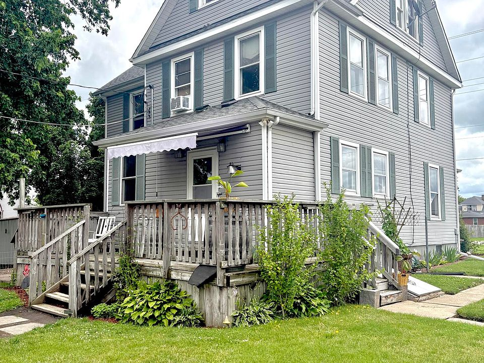 1st image of 204 S Washington St