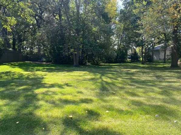 1467 Nottingham Dr, Owatonna, MN 55060