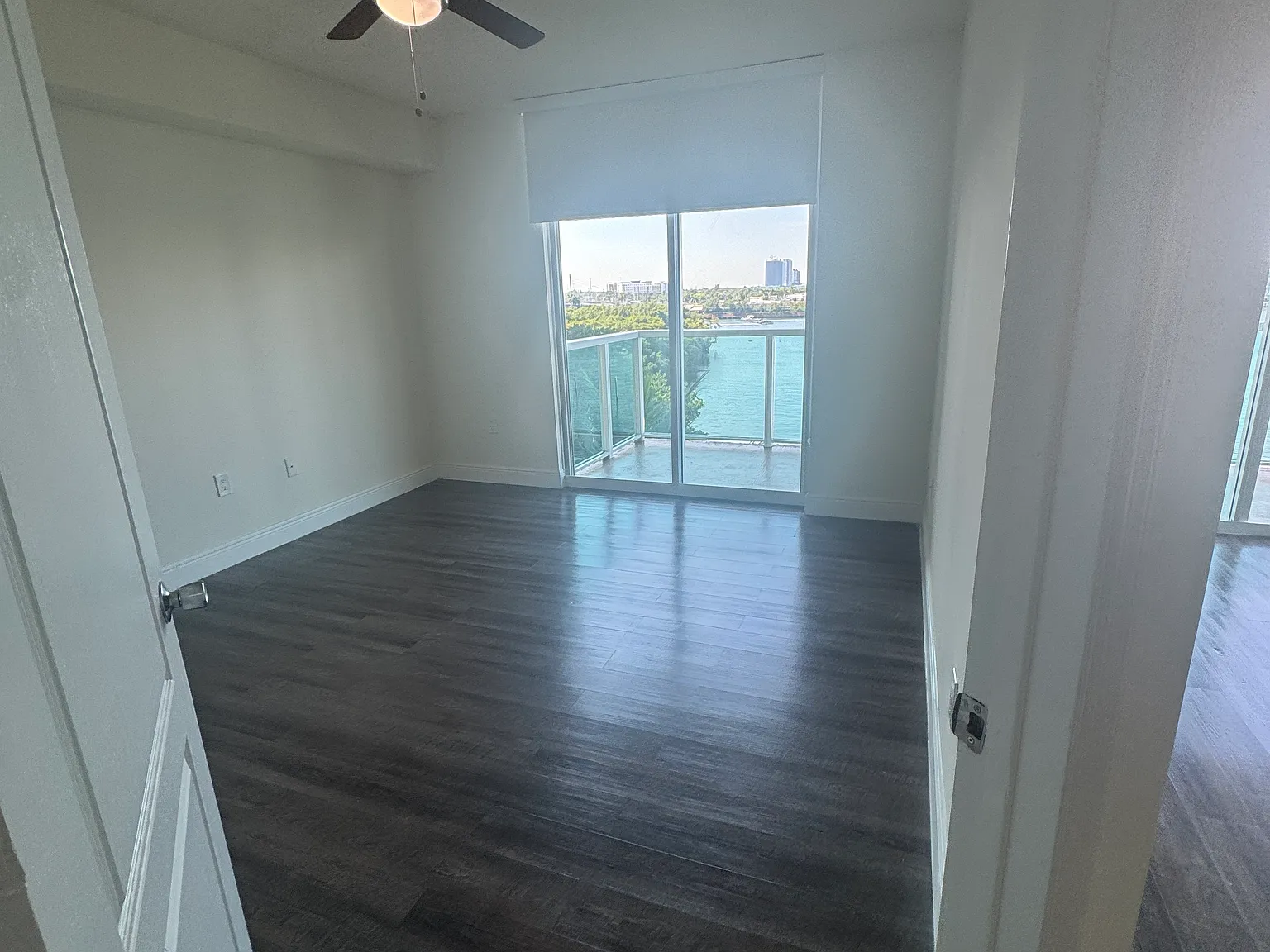 17000 N Bay Rd — Photo 2
