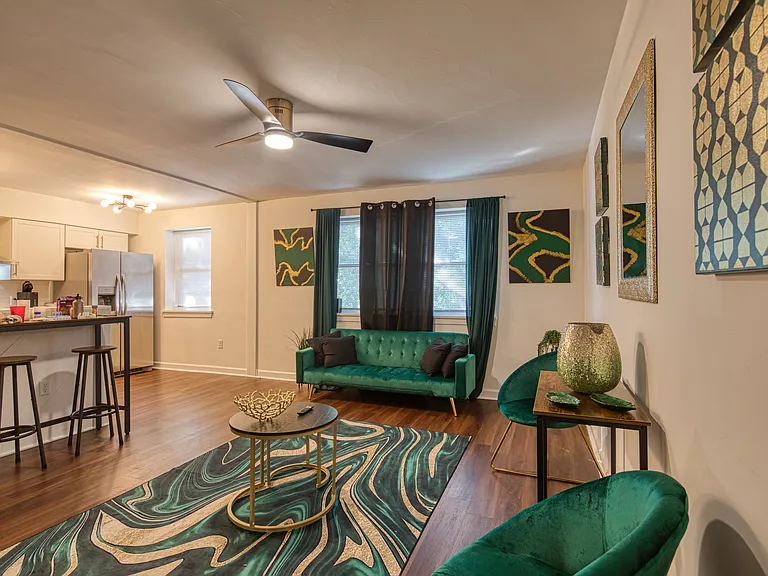 337 W Bute St #8 — Photo 6