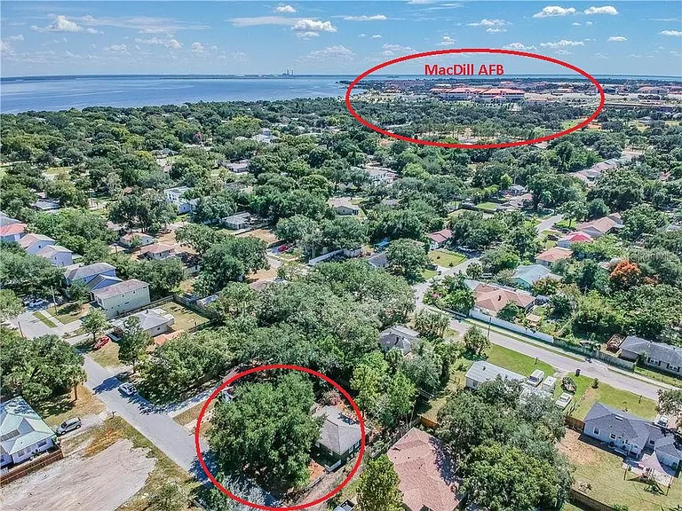 Walking distance to MacDill AFB's Bayshore and MacDill gates.