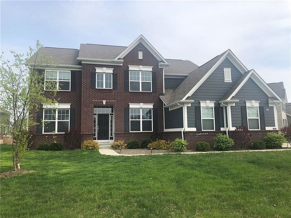 Beautiful 4 bed, 2.5 bath 2-story in Center Grove's Cobblestone subdivision.