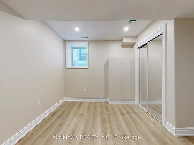 465 Thornborrow Ct — Photo 19