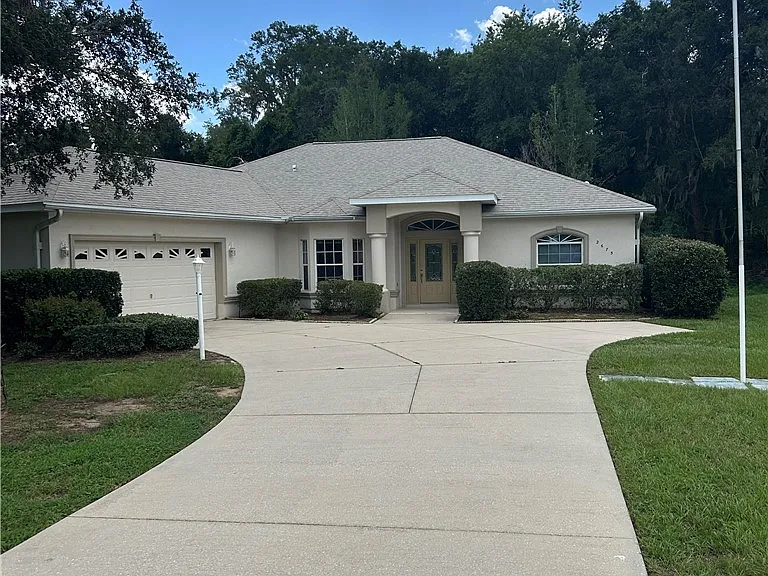 2675 N Canterbury Lake Dr — Photo 1