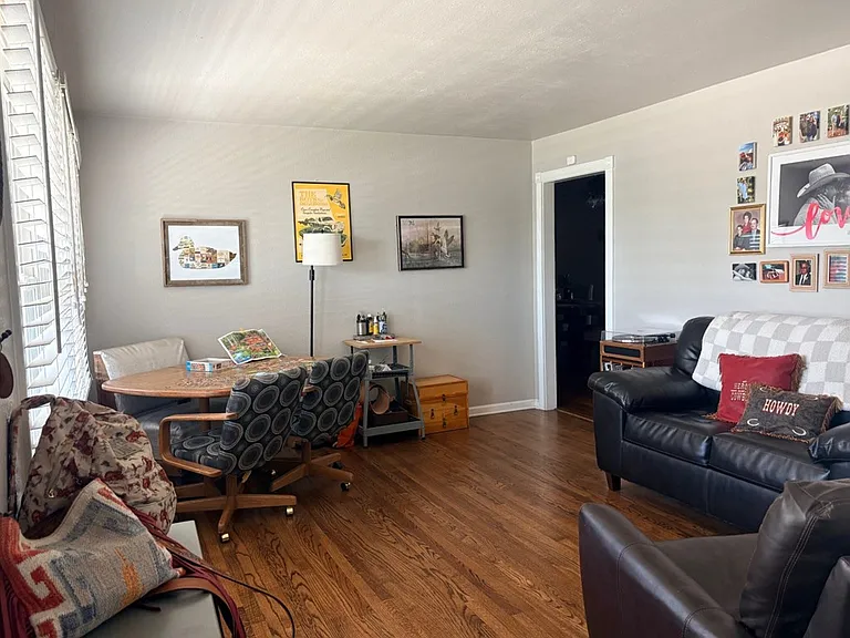 2511 Beechwood St — Photo 3